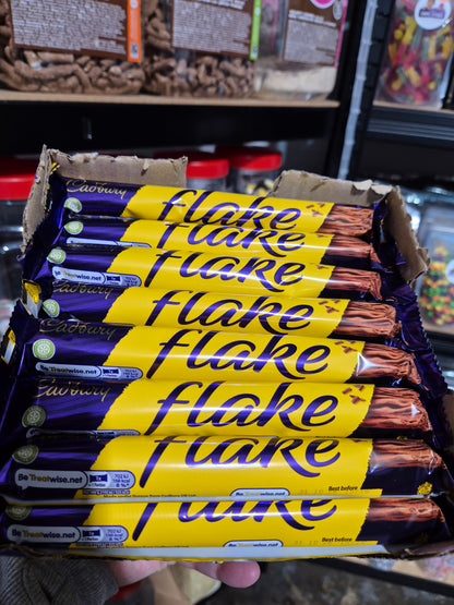 Cadbury Flake Chocolate Bar 32g